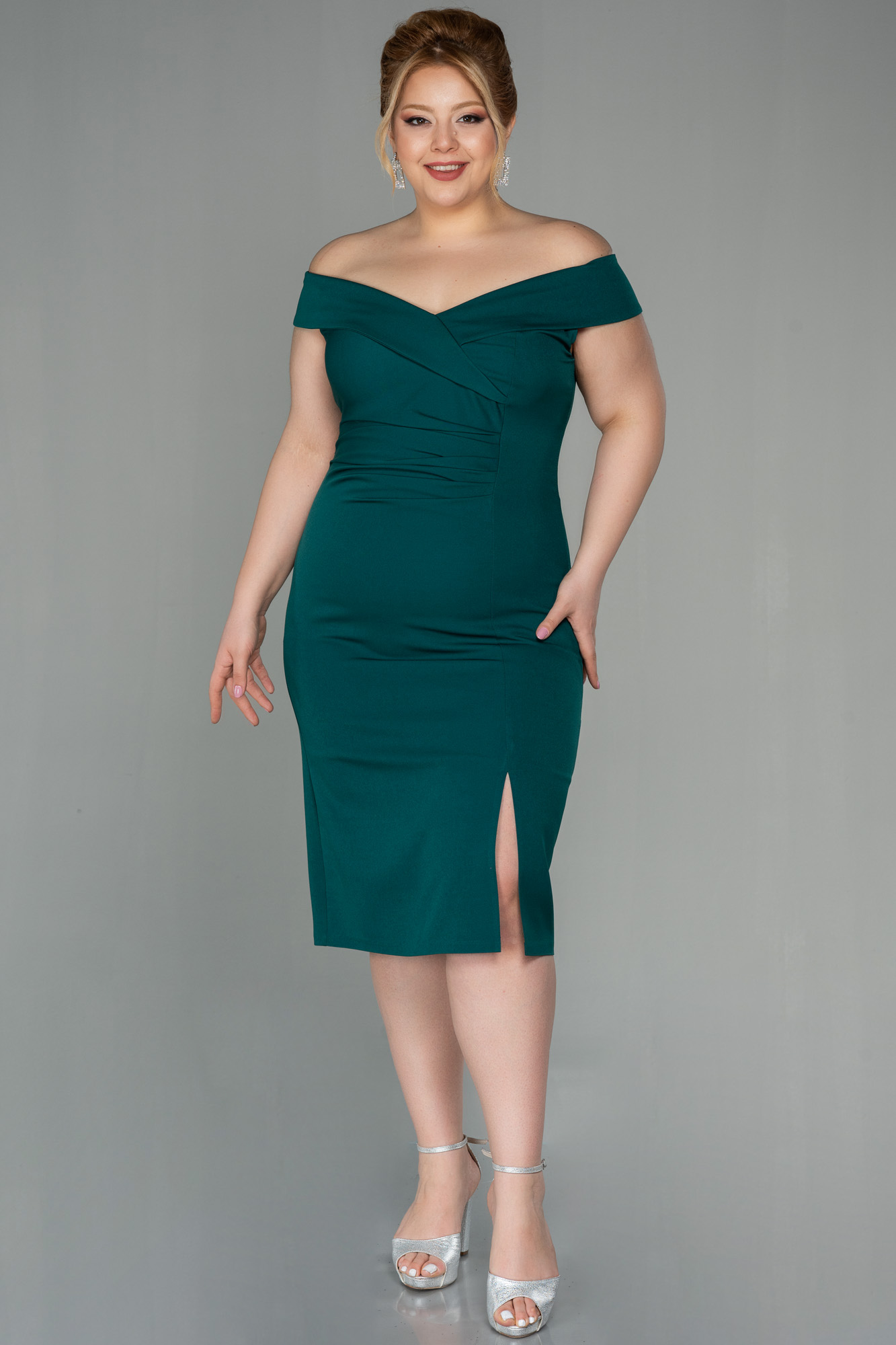 Short Emerald Green Plus Size Evening Dress Abk1568 