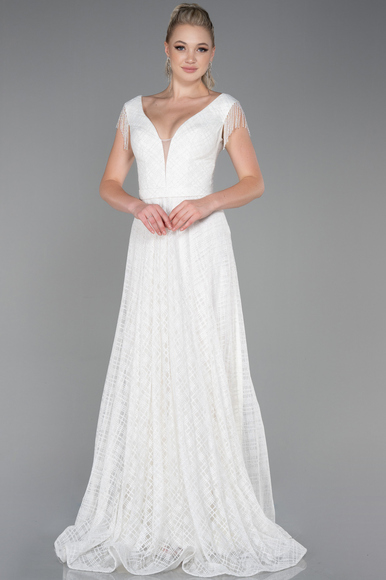 White Long Engagement Dress ABU1097 | Abiyefon.com White Long Engagement Dress ABU1097 | Abiyefo
n.com