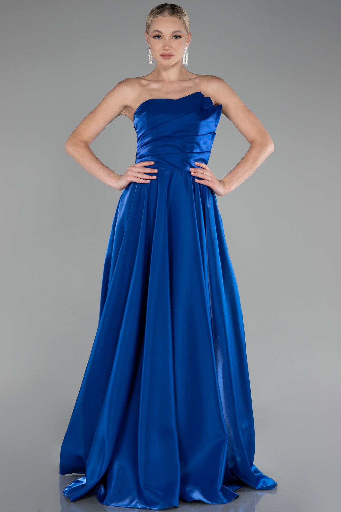 Cicinia Ink Blue Prom Dresses Long Stretch Satin Sheath Backless Sleeveless Gowns