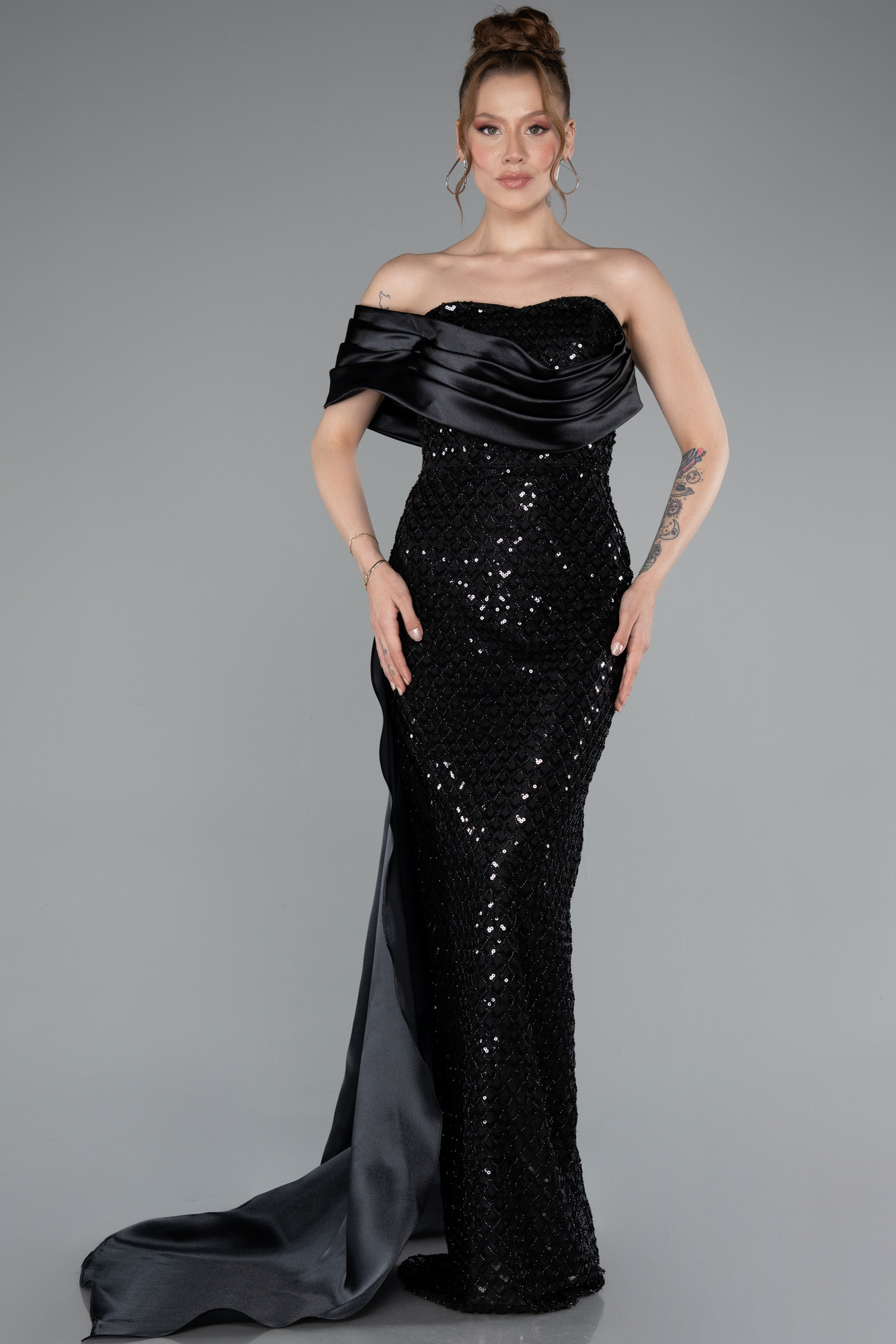 Stunning Black Ruffle Sleeves Mermaid Evening Dress Long With Beads