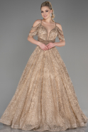 Gold İşlemeli Uzun Simli Özel Tasarım Nişan Elbisesi ABU3708