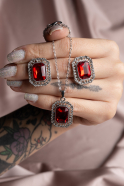 Red Accessory Set UK955