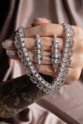 Swarovski Accessory Set UK962