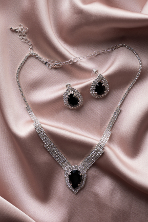 Silver-Black Accessory Set UK966