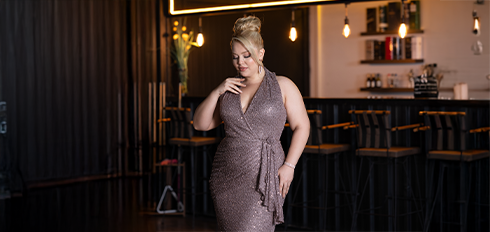 PLUS SIZE EVENING DRESSES