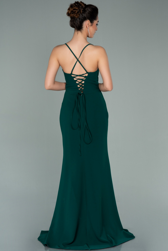 emerald green flowy prom dress