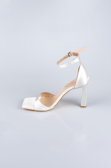 Pearl Satin Evening Shoe AB700