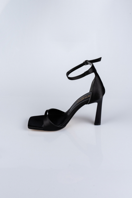 Black Satin Evening Shoe AB700