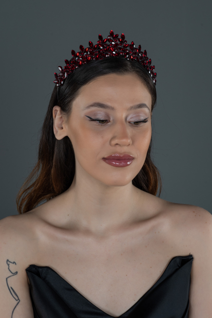 Burgundy Crown DY508