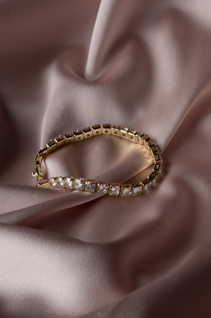 Gold Bracelet UK776