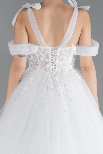 White Laced Long Princess Model Glitter Wedding Dress ABU4439