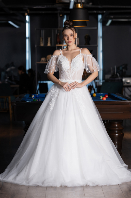 White Guipure Embroidered Long Wedding Dress ABG045