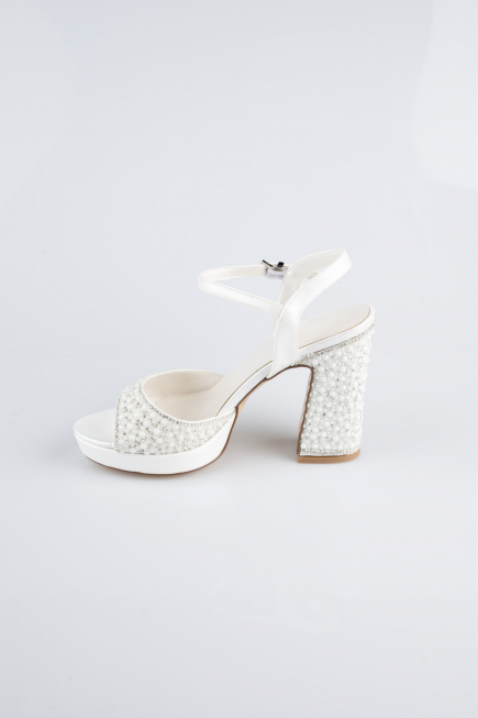 White Beaded Evening Shoe AB1154