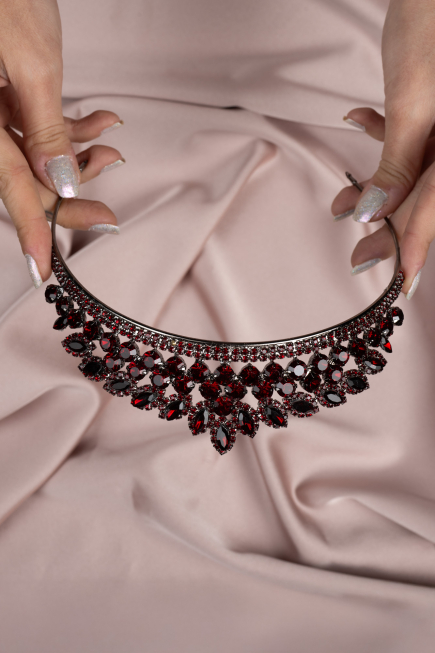 Burgundy Crown UK983