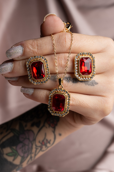 Gold-Red Accessory Set UK955