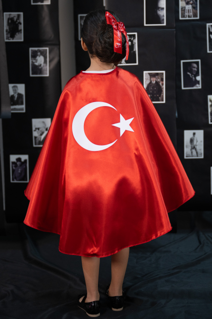 Red Girls Cape KT100